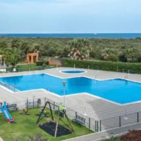 Apartment Pelicanos *